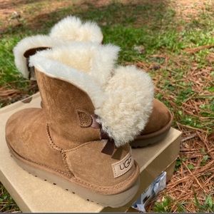 Tan Ugg boots